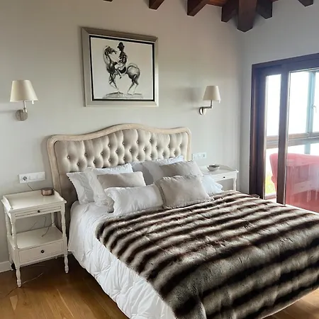 Casa Del Maestro, Seguencu *