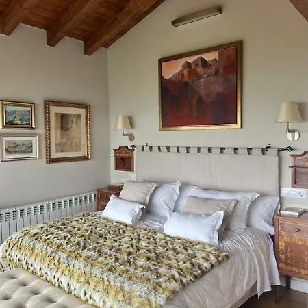 Casa Del Maestro, Seguencu Chalet