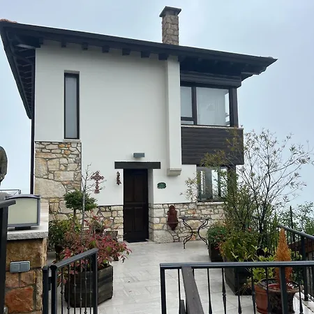 Casa Del Maestro, Seguencu Chalet Seguenco